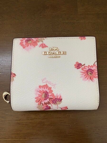 新品*coach 二つ折り財布