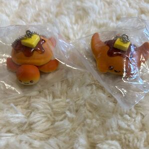 ホットケーキカメとサメのキーホルダー 2個セットガチャガチャ