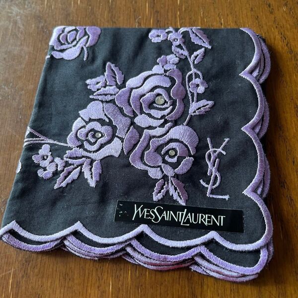 イブサンローラン YSL 豪華刺繍ハンカチ 未使用 黒