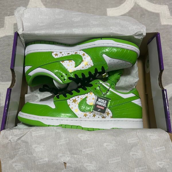 Supreme × Nike SB Dunk Low OG QS Gold Stars シュプリーム ダンク グリーン 緑