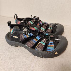 キーン ニューポート エイチツー サンダル スポーツサンダル 虹色 25.5cm ニューポートH2 KEEN アウトドア シューズ