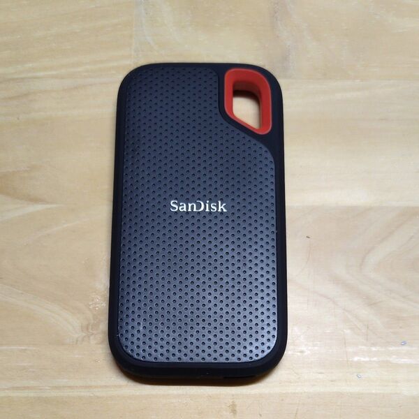 SanDisk Extreme Portable SSD 2TB 本体のみ