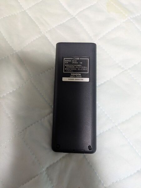 トヨタ後席ディスプレイリモコン08631-00040