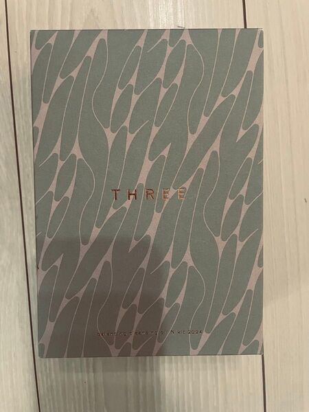 THREE バランシング クレンジング オイル N キット