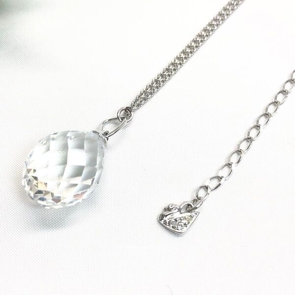 【極美品】 SWAROVSKI トゥイスティ クリスタル ネックレス シルバー