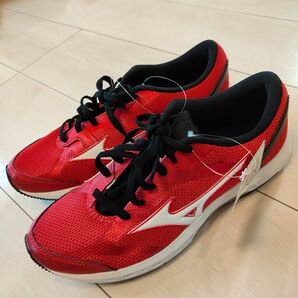 ミズノ(MIZUNO) ランニングシューズ 23.5cmトレーニングシューズ 赤
