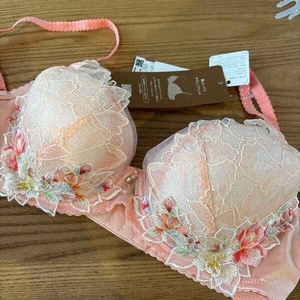 ワコール レシアージュ ブラジャー C75 胸ふっくらタイプ 新品タグ付き