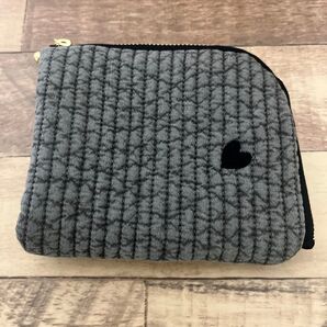 ヌビ L字ファスナーミニ財布グレー×黒ハート刺繍柄ハンドメイド