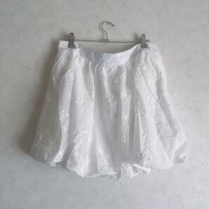 刺繍なバルーンスカート 大きいサイズ ふわっとシルエット ホワイト 3XL スカート ミニ 白