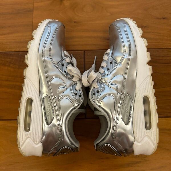 NIKE ナイキ エアマックス90 スニーカー メタリッククロム シルバー