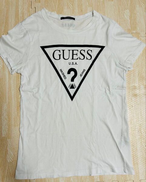 GUESS ゲス Tシャツ 半袖 トップス ホワイト 半袖Tシャツ コットン 綿 100% ロゴ
