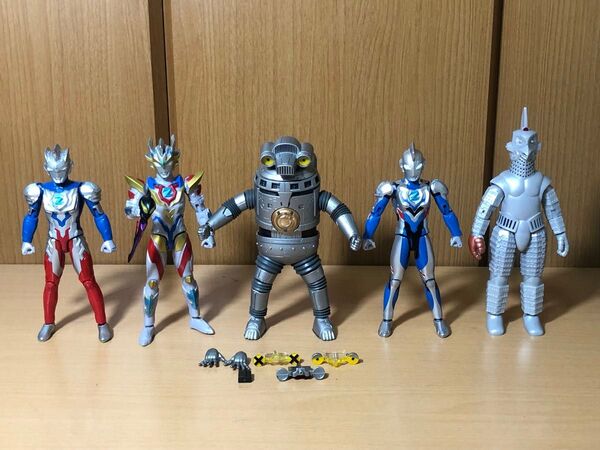光る 鳴る セブンガー ウルトラアクションフィギュア ウインダム ウルトラマンゼット ベリアロク まとめ