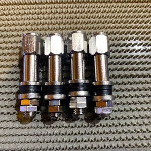 送料無料 WORK ジスタンス W5S W10M seeker エアーバルブ キャップ 空気 4個 細い スリム ショート