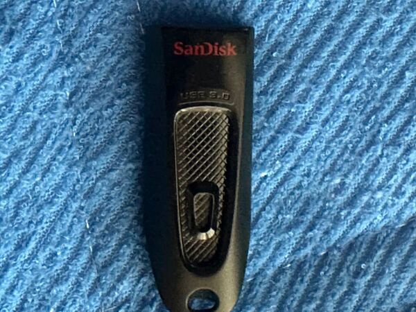 SanDisk USBメモリ 32GB