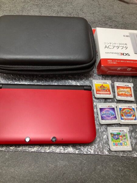 3dsLL本体(タッチペン・メモリーカード挿入済)・ケース・ACアダプタ・ソフト5本