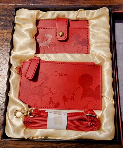 Disney ネック ウォレット ミッキー ミニー 財布 カードケース セット レッド 未使用
