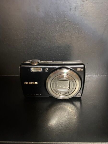 FUJIFILM FINEPIX コンパクトデジタルカメラ F100fd