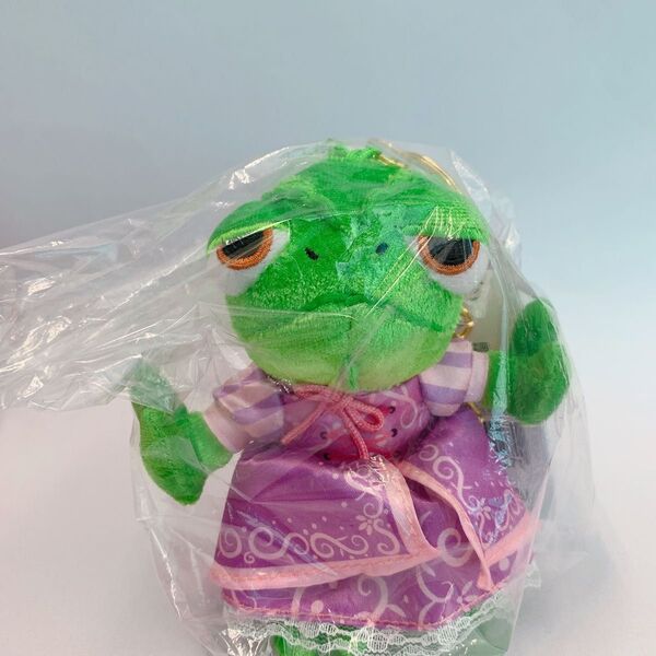 パスカル ラプンツェル ぬいぐるみキーホルダー キーチェーン ディズニーストア ドレス