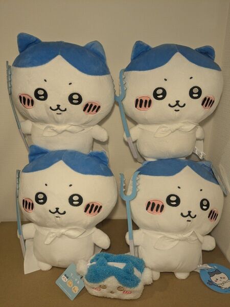 【匿名配送】ちいかわ ハチワレ特訓BIGぬいぐるみ4体セット&ふわふわミニキャラメルポーチ付