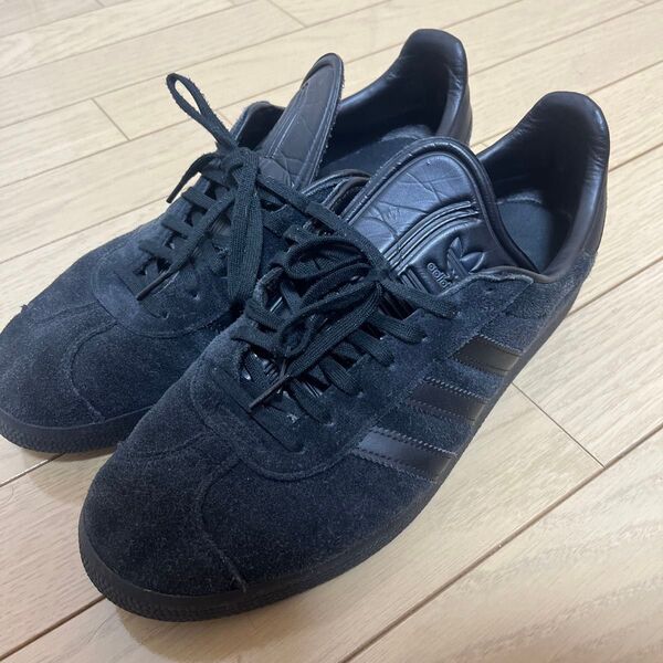adidas gazelle スニーカー