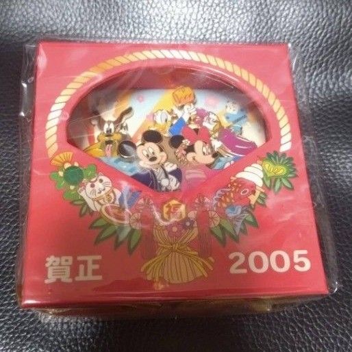 ディズニーストア ピンバッジ お正月 2005 セット 着物 和服 ミッキー ミニー ドナルド デイジー プルート ボックス