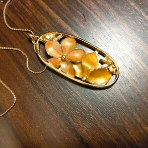 would co ltd レトなお花のロングペンダント