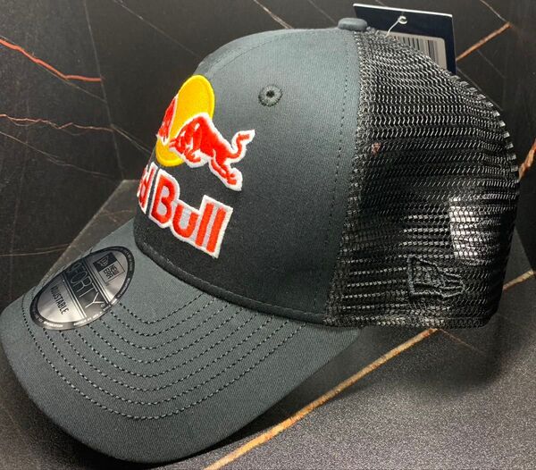 新品 RedBull ×ニューエラ メッシュキャップ ブラック
