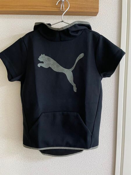 PUMA プーマ☆半袖 スウェット パーカー DRY☆黒☆ロンTとの重ね着に☆子供服 キッズ サイズ 130