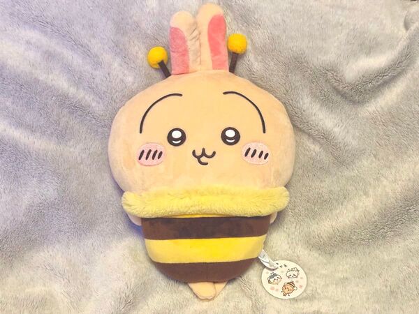 ちいかわ うさぎ ハチさんBIGぬいぐるみ