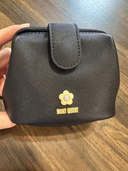 サフィアーノパール ダレスポーチ マリークワント MARY QUANT