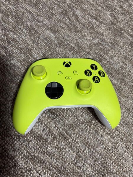 Xbox ワイヤレス コントローラー (エレクトリック ボルト)