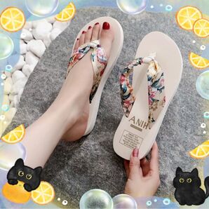 【おしゃれな花柄ビーチサンダル】レディースビーチサンダル 花柄 ホワイト お祭り 浴衣 海 プール エスニック