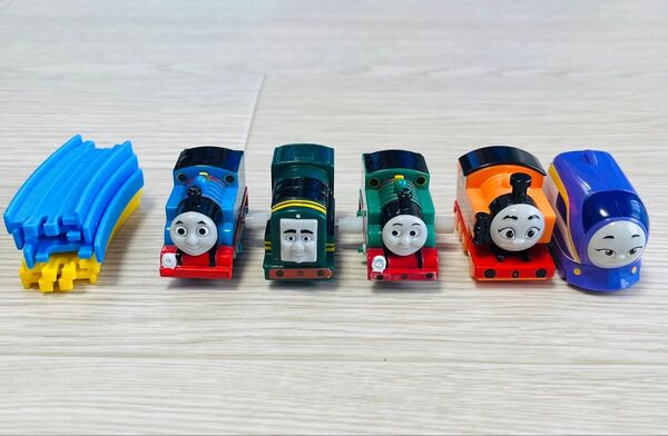 カプセルプラレール 車両セット レール付き はま寿司トーマス きかんしゃトーマス