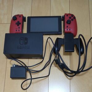 Nintendo Switch 本体+付属品 (ジョイコンなし)