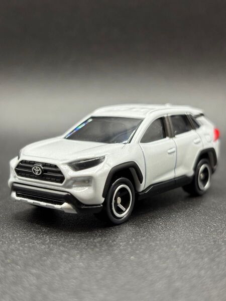 トミカ 標識セット トヨタ RAV4 ホワイト