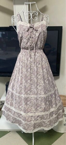 美品axes femme 花柄キャミワンピース