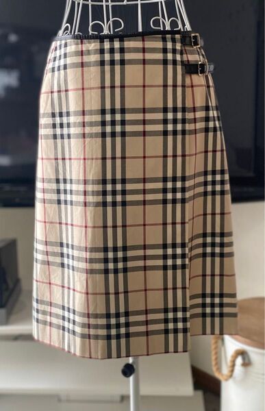 美品BURBERRY バーバリーロンドン スカート ノバチェック ベージュ 40