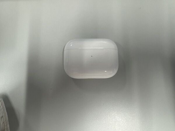 Apple AirPods Pro 充電ケース ホワイト
