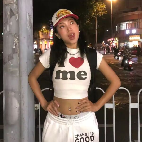 ILOVEME プリントTシャツ