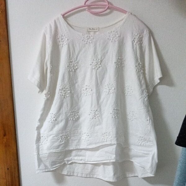花飾り付トップス半袖Tシャツ、チュニックLサイズ