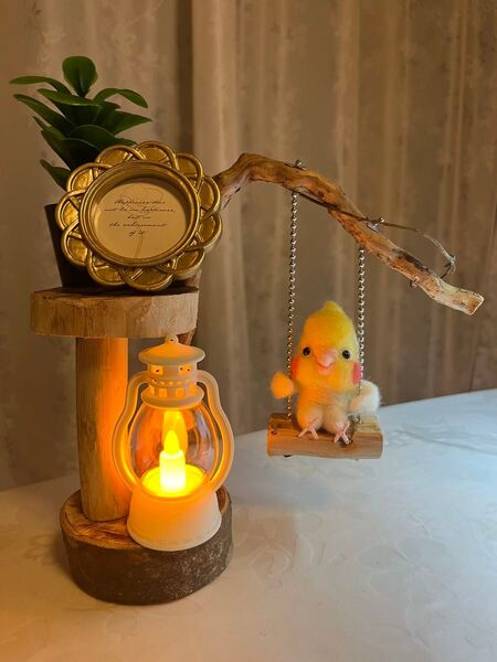 羊毛フェルト ハンドメイド ブランコにオカメインコ