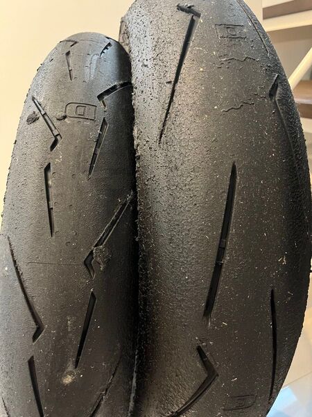 ピレリ ディアブロスーパーコルサV4 110/70ZR17 140/70ZR17 前後セット