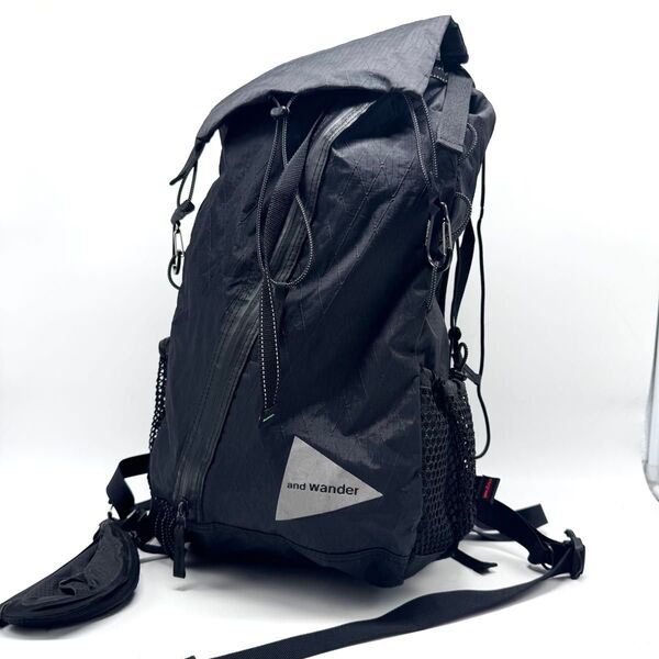 【極美品】and wander アンドワンダー エコパック 30L リュック バッグパック ブラック 黒