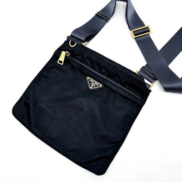 【近年モデル・美品】PRADA プラダ ショルダーバッグ サコッシュ テスートナイロン ゴールド金具 三角ロゴ