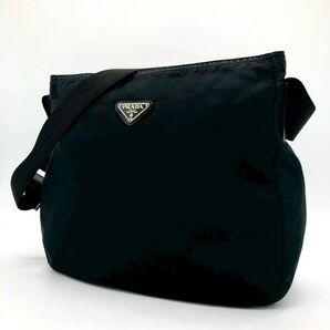 【超美品・使用感少ない】PRADA プラダ ショルダーバッグ 三角プレート テスートナイロン ブラック