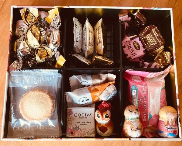 colombinの缶 チョコレート・クッキー詰め合わせ!