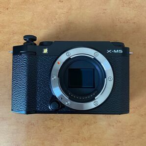 美品 富士フィルム X-M5 ボディー