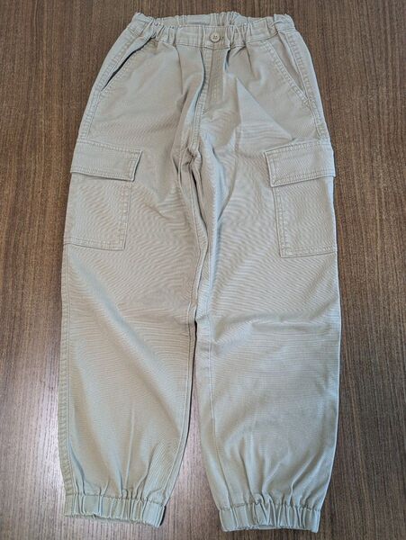 (^^♪ UNIQLO カーゴパンツ 140㌢【used】
