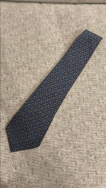 HERMESネクタイ2本 幾何学模様 ネイビー クリーニング済み