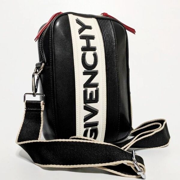 【極美品】GIVENCHY MC3 メッセンジャーバッグ ショルダーバッグ ボディバッグ レザー ジバンシー ブラック